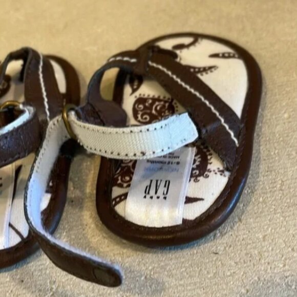 Baby Gap brown flip flops sandals flowers straps velcro Size Newborn 6-12 months - Picture 3 of 7